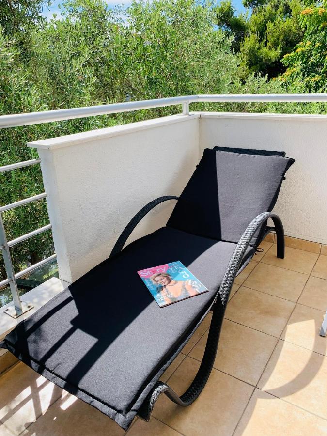 Ivana Apartment With Terrace Novalja Εξωτερικό φωτογραφία